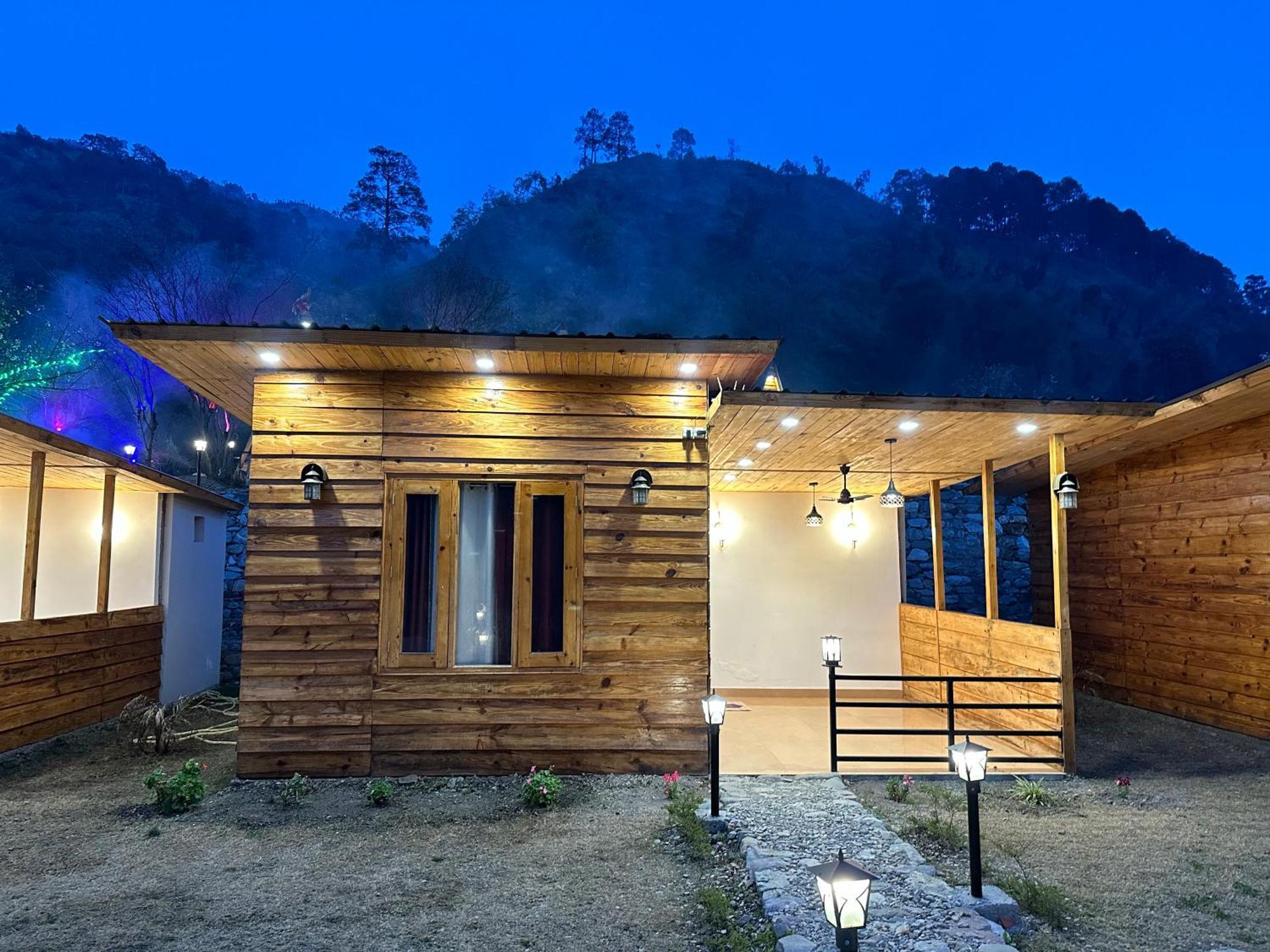 Cabana Riverside Resort - Kainchi Dham Nainital Exterior foto