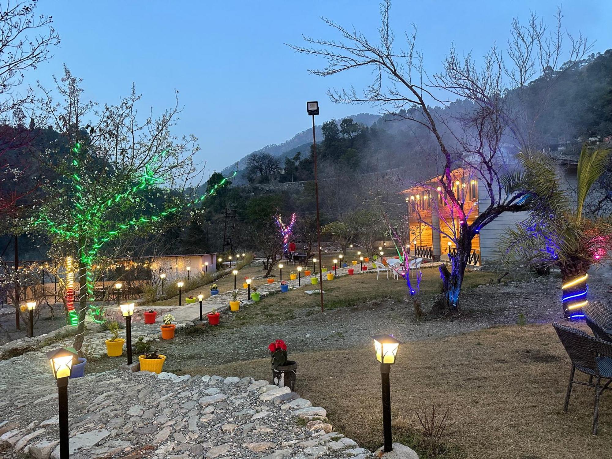 Cabana Riverside Resort - Kainchi Dham Nainital Exterior foto